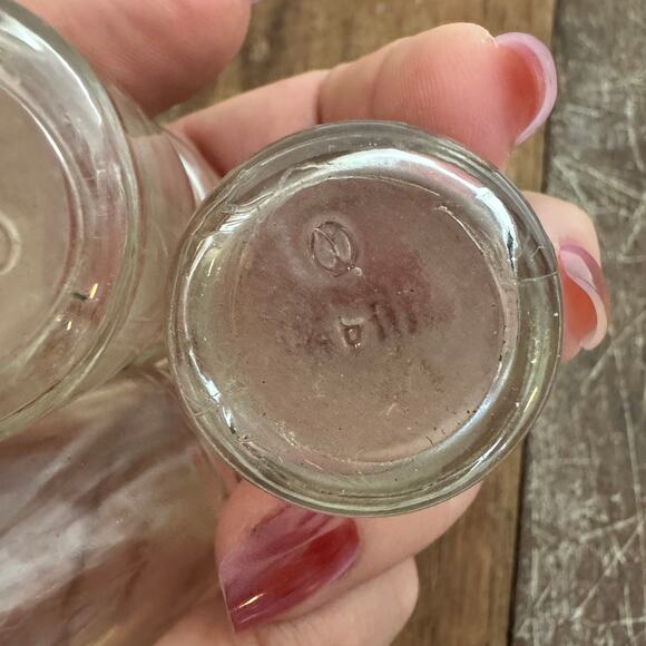 Owens Illinois Set of 3 Small Glass Vials Jars Decorative bud vase shelf decor - Picture 5 of 7